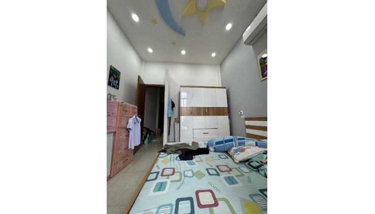 HẺM XE HƠI THẲNG 1 TRỤC NGAY LÊ VĂN QUỚI - 43M2 - 4 TẦNG 5PN GIÁ CHỈ 5.2 TỶ